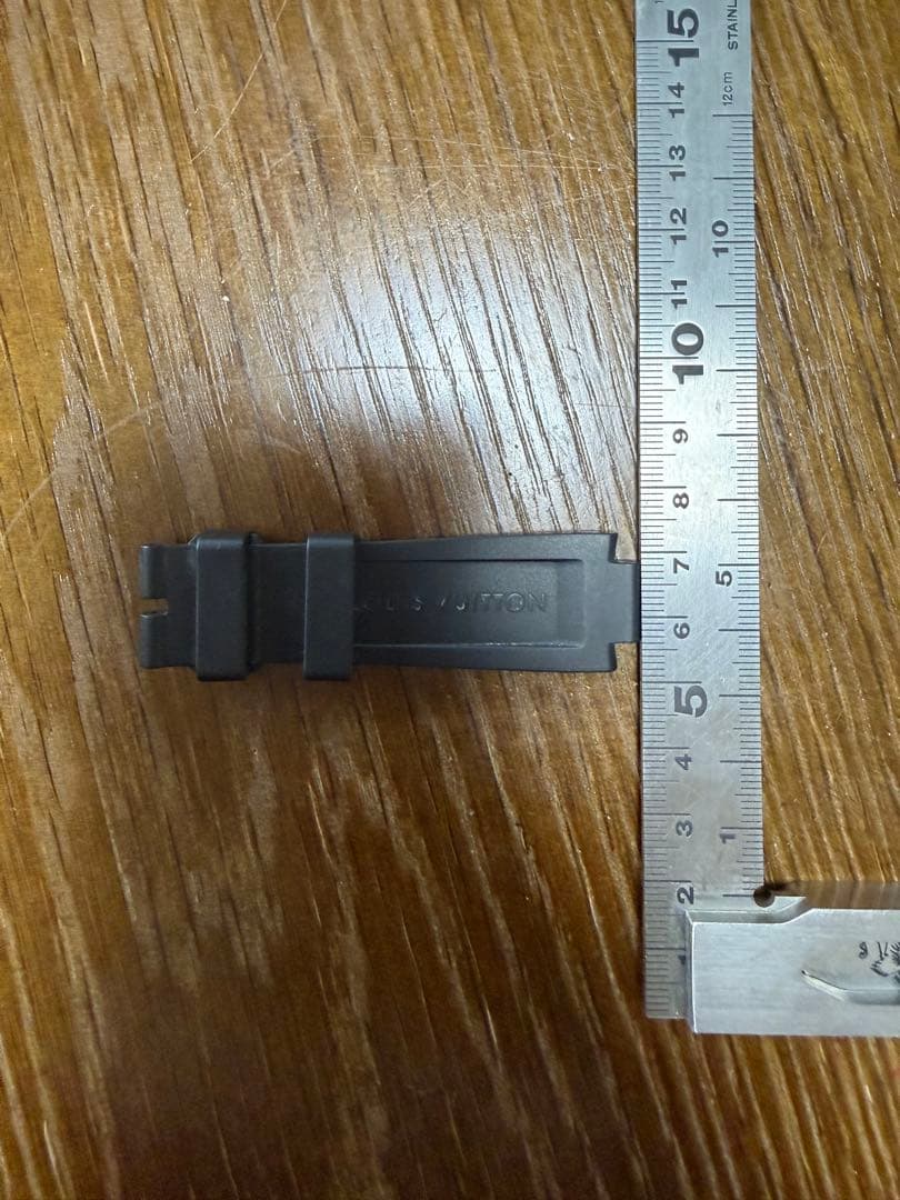 LOUIS VUITTON ルイヴィトン　時計　バンド　ラバー