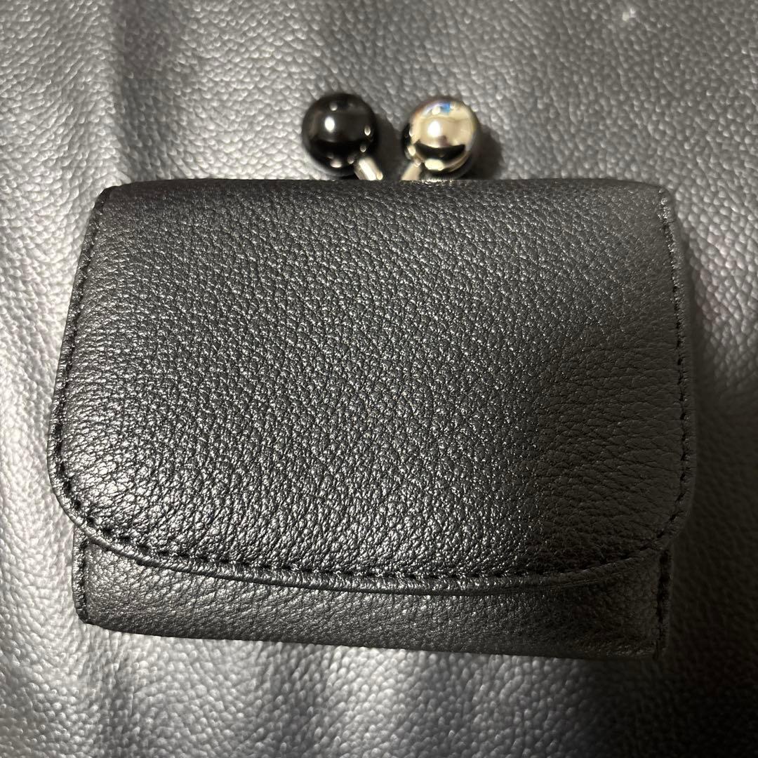 【超美品】PEZキャラクター刺繍 三つ折り財布 ブラック