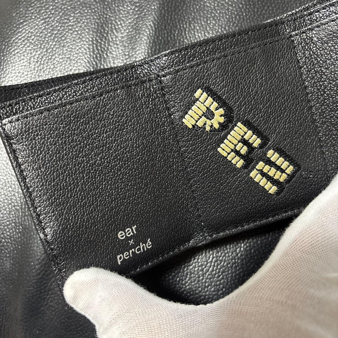 【超美品】PEZキャラクター刺繍 三つ折り財布 ブラック