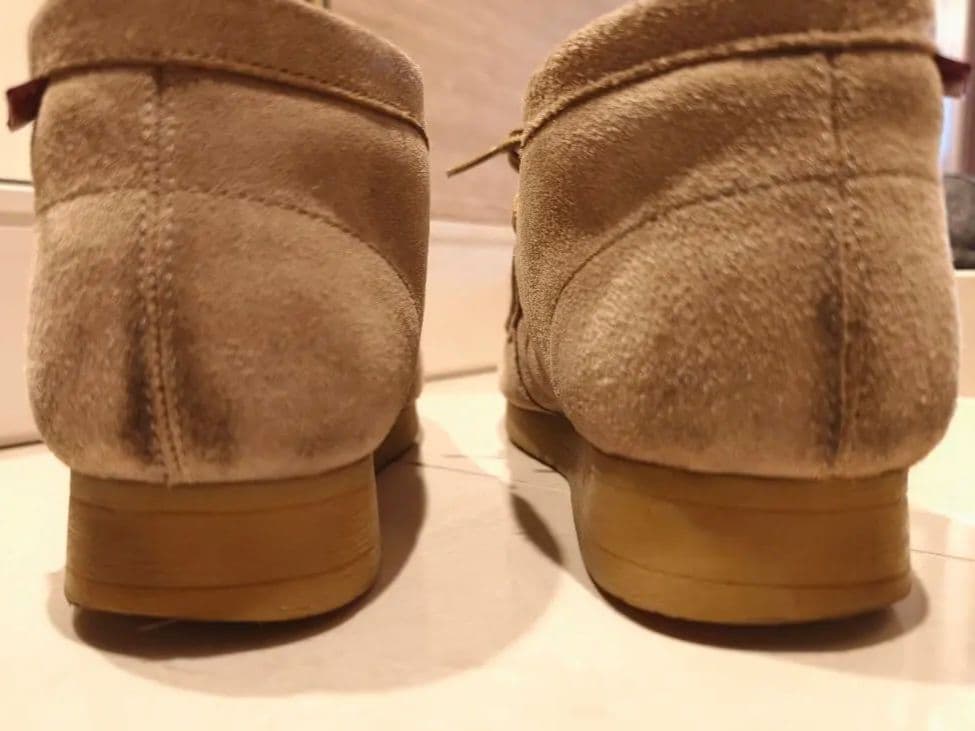 Clarks ワラビー ベージュ スエード モカシン