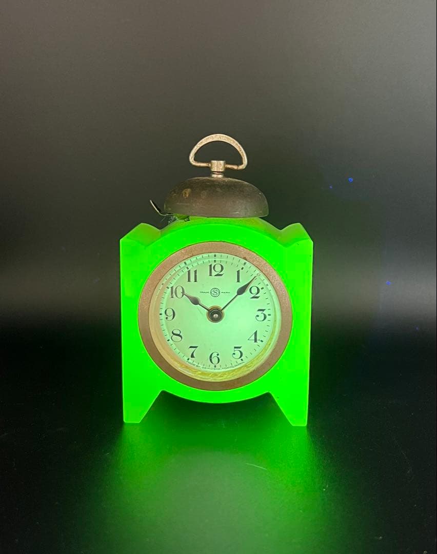 ウランガラス　精工舎　目覚まし時計　置時計　SEIKOSHA 和ガラス　レトロ