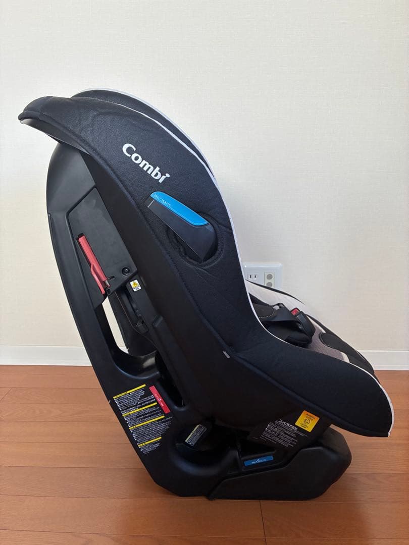 美品！Combi マルゴットS 長く使えるチャイルドシート ジュニアシート