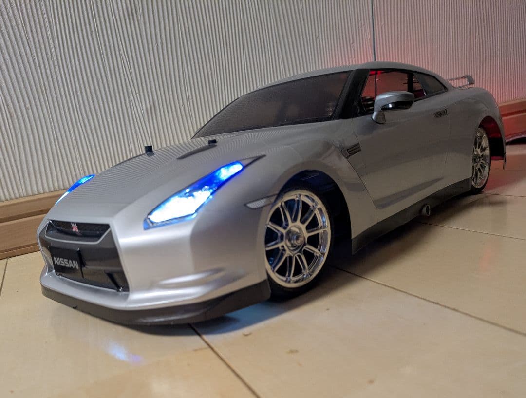タミヤ TGB GTR 電飾付き エンジンラジコン