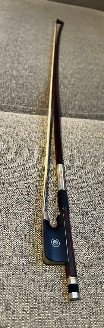 ハロルド•ロレンツ　4/4 バイオリン弓