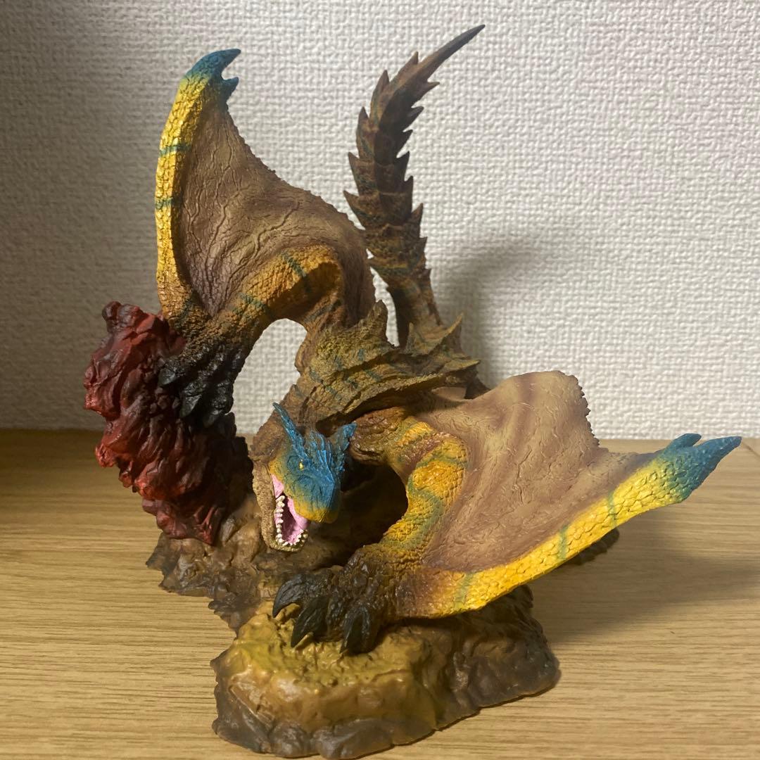 ティガレックス 復刻版 クリエイターズモデル　箱開封済み