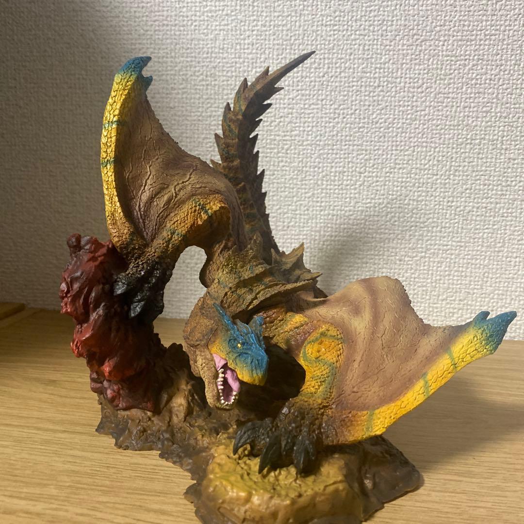 ティガレックス 復刻版 クリエイターズモデル　箱開封済み