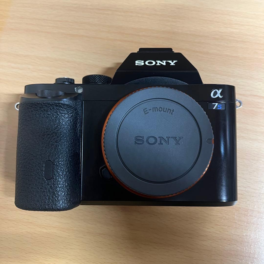 ショット回数1045回。SONY α7S 本体。