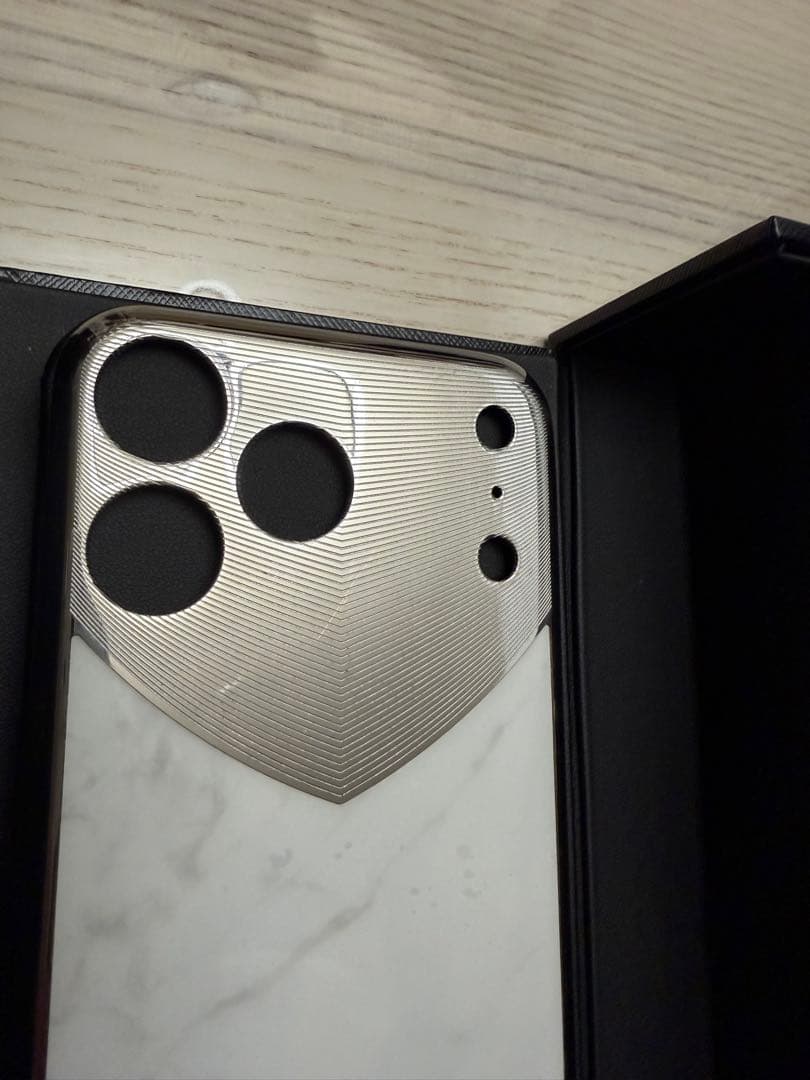 GOLDEN CONCEPT iPhone17promax用ケース