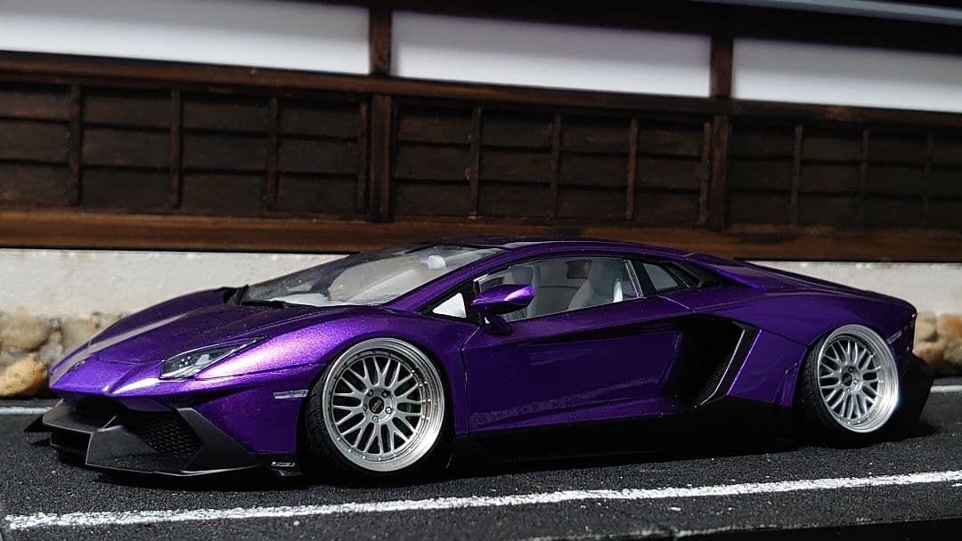 1/24 アオシマ ランボルギーニ アヴェンタドール 完成品