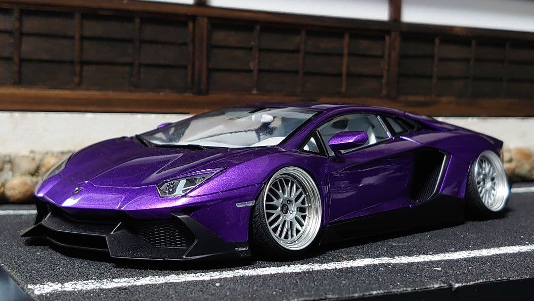 1/24 アオシマ ランボルギーニ アヴェンタドール 完成品