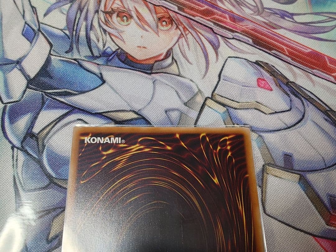 遊戯王　スカーレッド・ノヴァ・ドラゴン 絵違い プリズマ