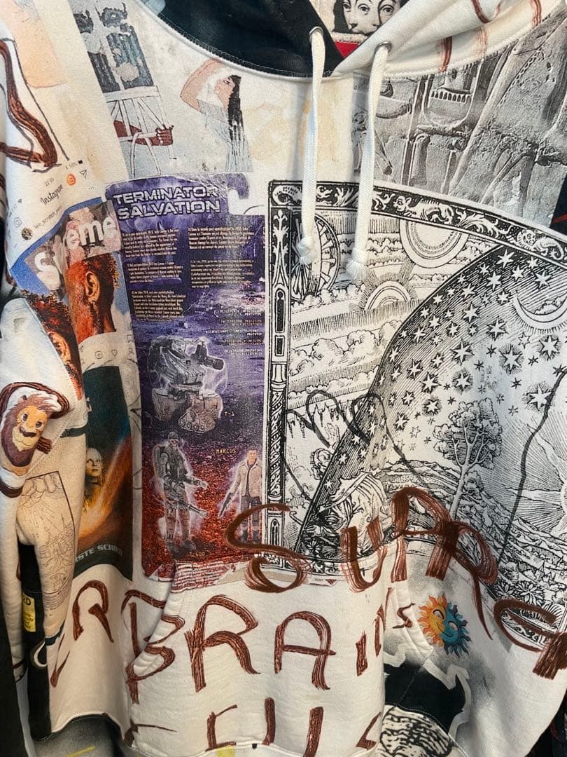 Supreme シュプリーム LSD Spells Hooded パーカー