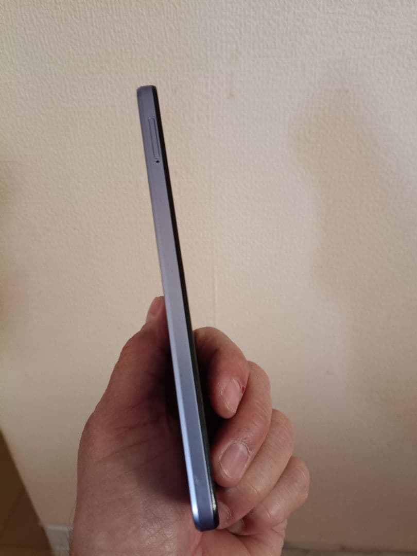 Motorola g13 128GB ラベンダーブルー　美品