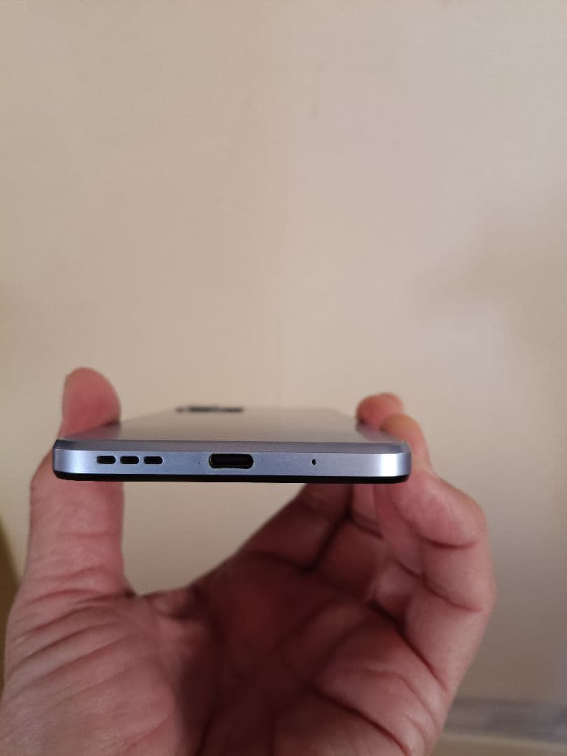 Motorola g13 128GB ラベンダーブルー　美品