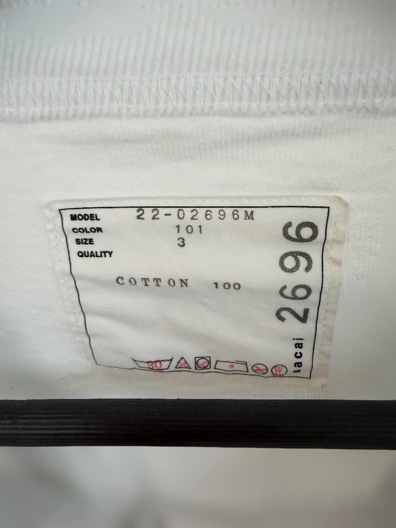 Sacai メンズ　ホワイト Tシャツ バンダナ柄 袖