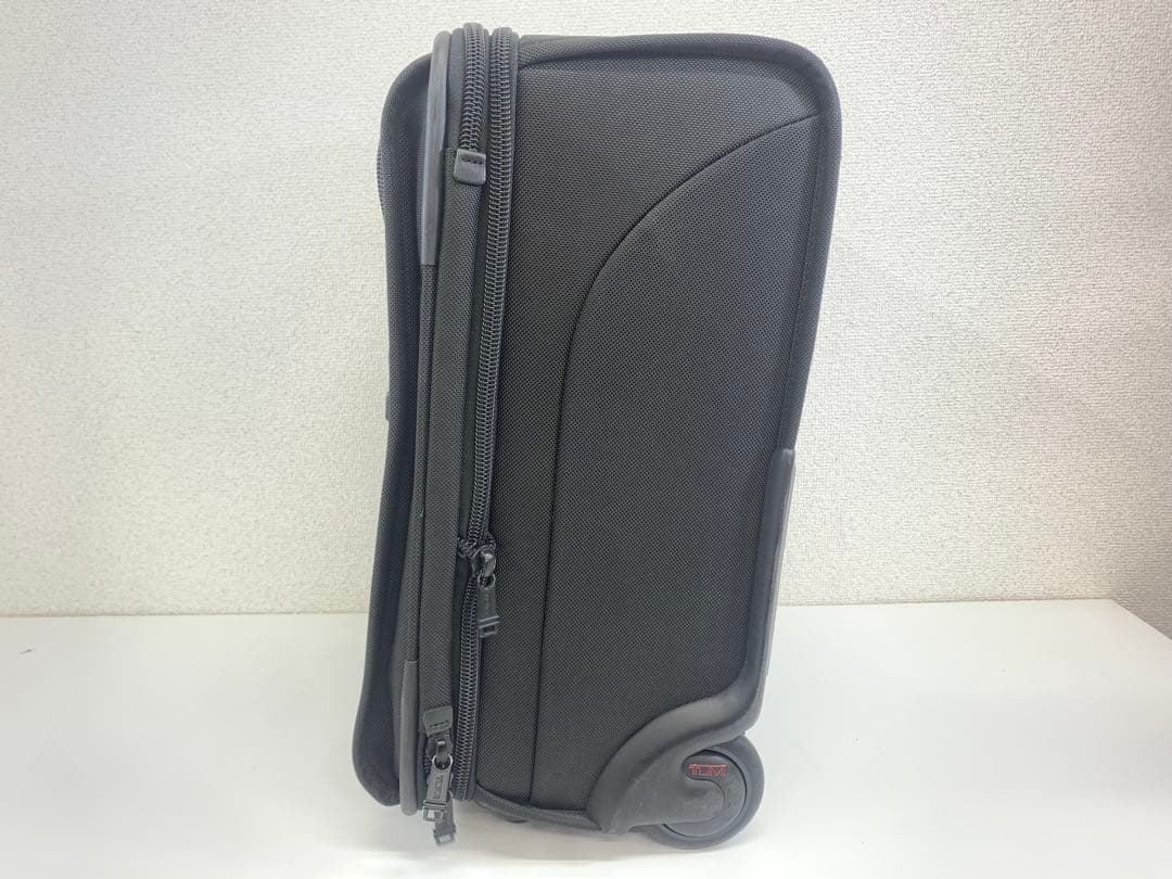 TUMIキャリー機内持込み TSA ロック 22018DH 2輪