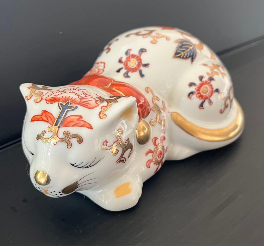 伊万里焼の眠り猫　陶器　置物　美品　レトロ
