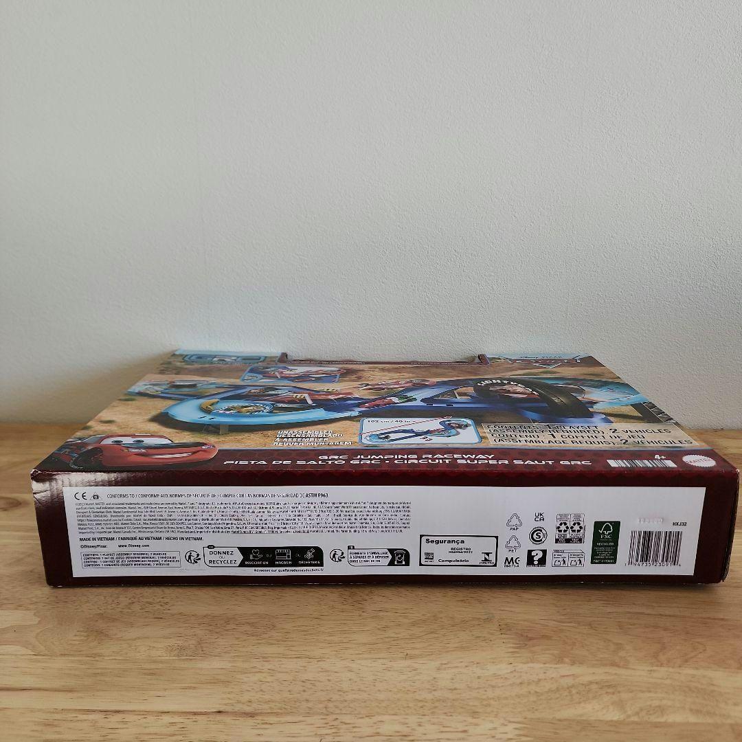 マテル カーズ GRC プレイセット ミニカー2台 マックィーン フランチェスコ