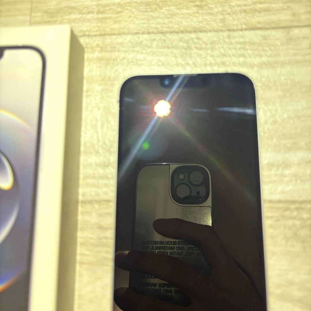 iPhone16e 128GB SIMフリー ホワイト　ほぼ新品