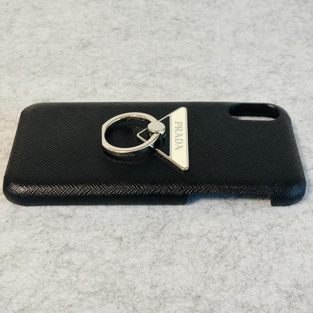 プラダ　iPhoneケース サフィアーノレザー スマホリング　黒　PRADA