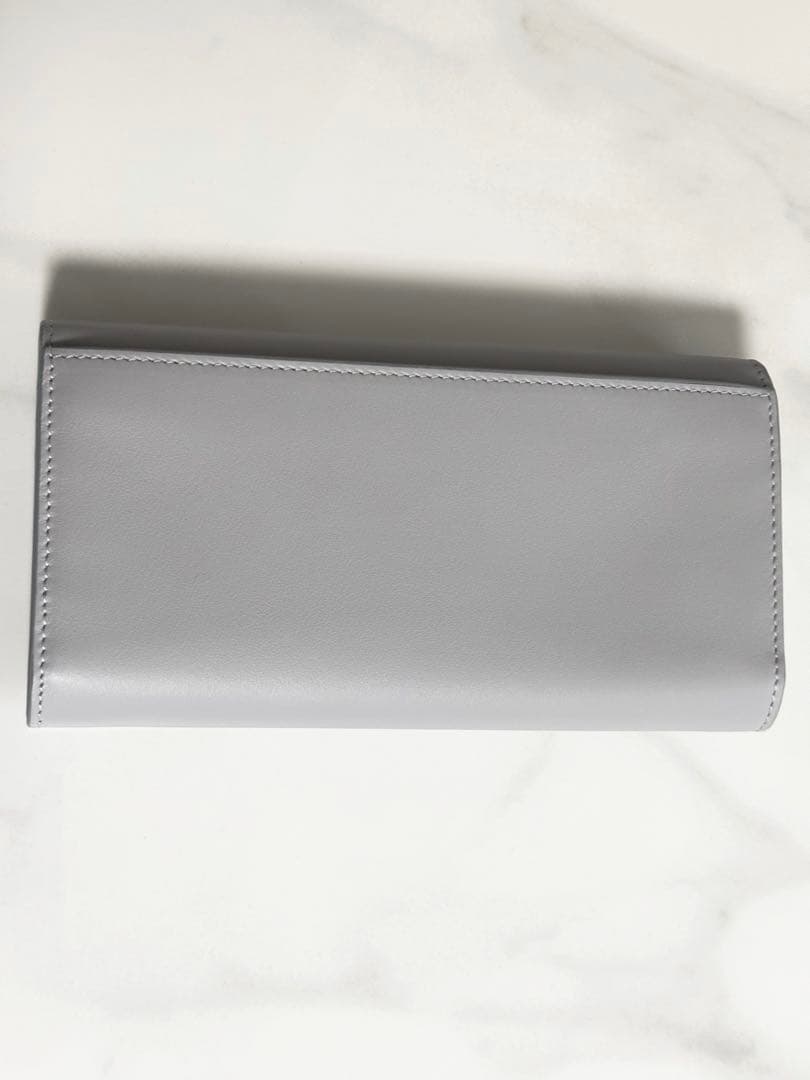 【新品未使用】バーバリーTBロングウォレット