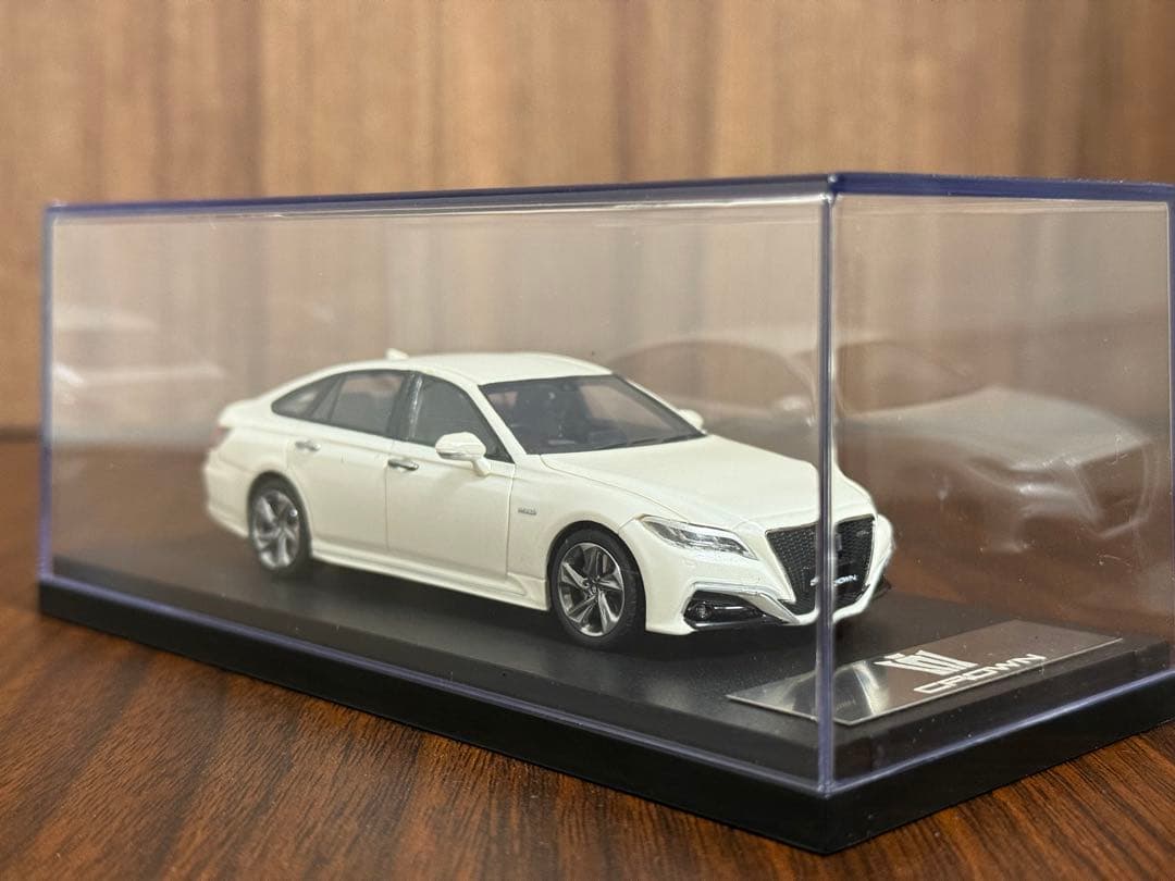 トヨタ クラウン 220系1/43ミニカー　MARK43