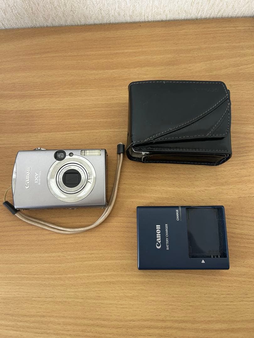 Canon キヤノン IXY DIGITAL900 IS PC1209 シルバー