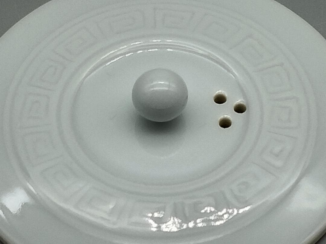 人間国宝 井上萬二作 白磁 陰刻雷文 急須