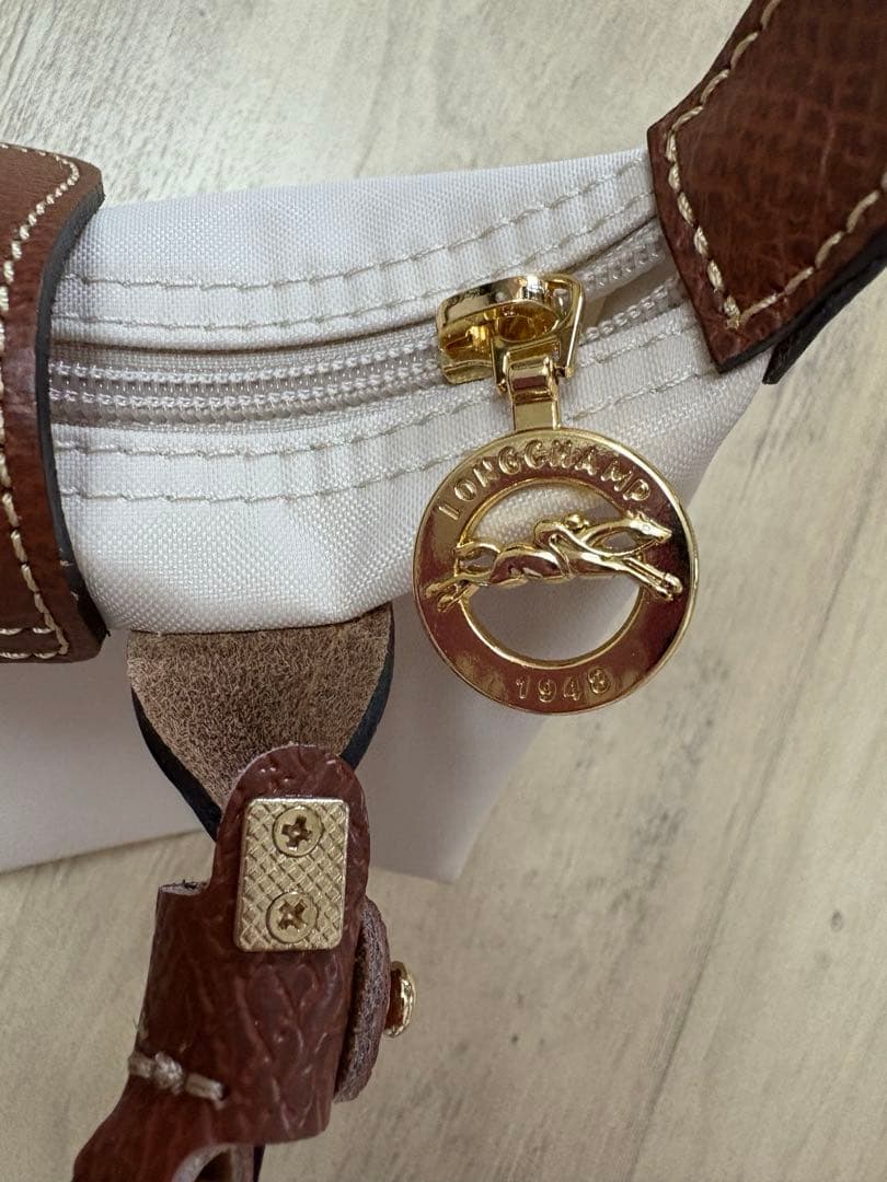 ロンシャン ル プリアージュ ハンドル付きポーチ