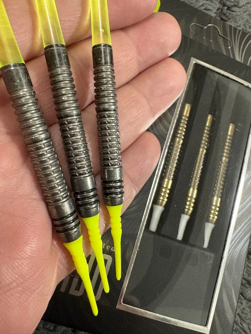 かに　TRINIDAD RICARDO エスダーツ限定 浅田斉吾選手モデル