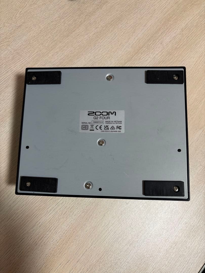 ZOOM g2four エクスプレッションペダル付き マルチエフェクター