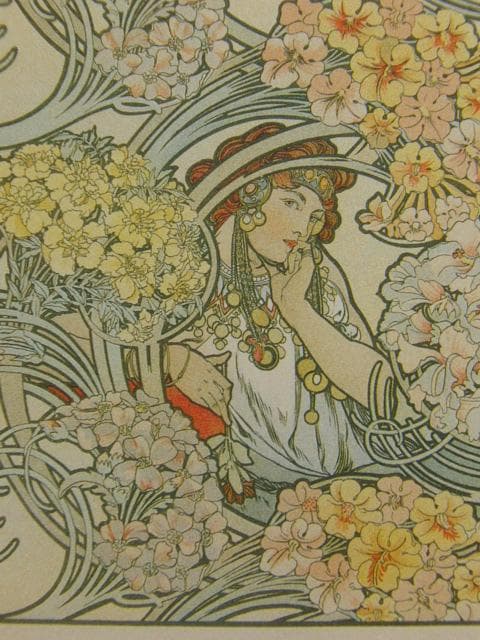 アルフォンス・ミュシャ、花に囲まれた赤毛の女性（織物のデザイン）