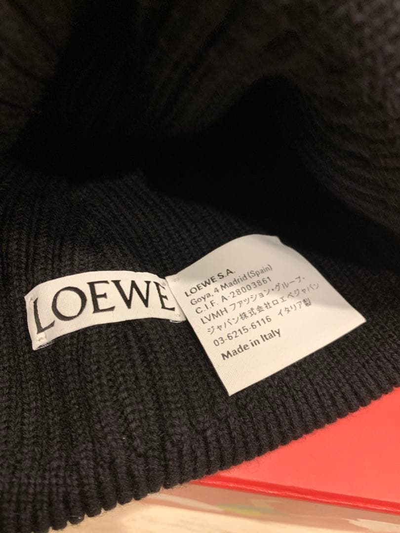 【新品同様】LOEWE ブラック ニット帽