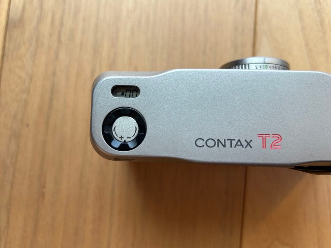 CONTAX T2 フィルムカメラ シルバー　目黒蓮ドラマ使用色違いコンタックス