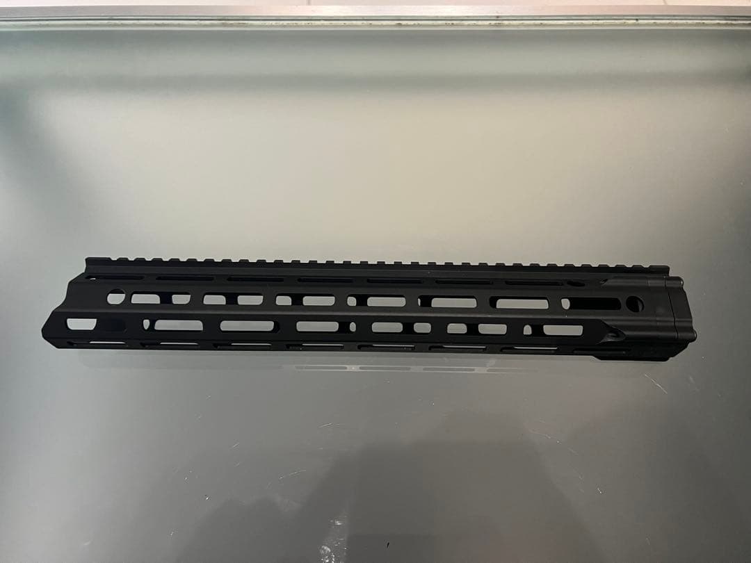 Daniel Defenseタイプ DDM4V7 MFR ハンドガード