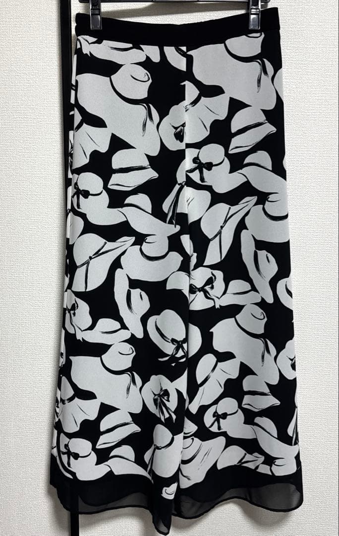 ♡2024年♡新品同様♡定価30800円♡エムズグレイシー♡黒白パンツ♡38♡