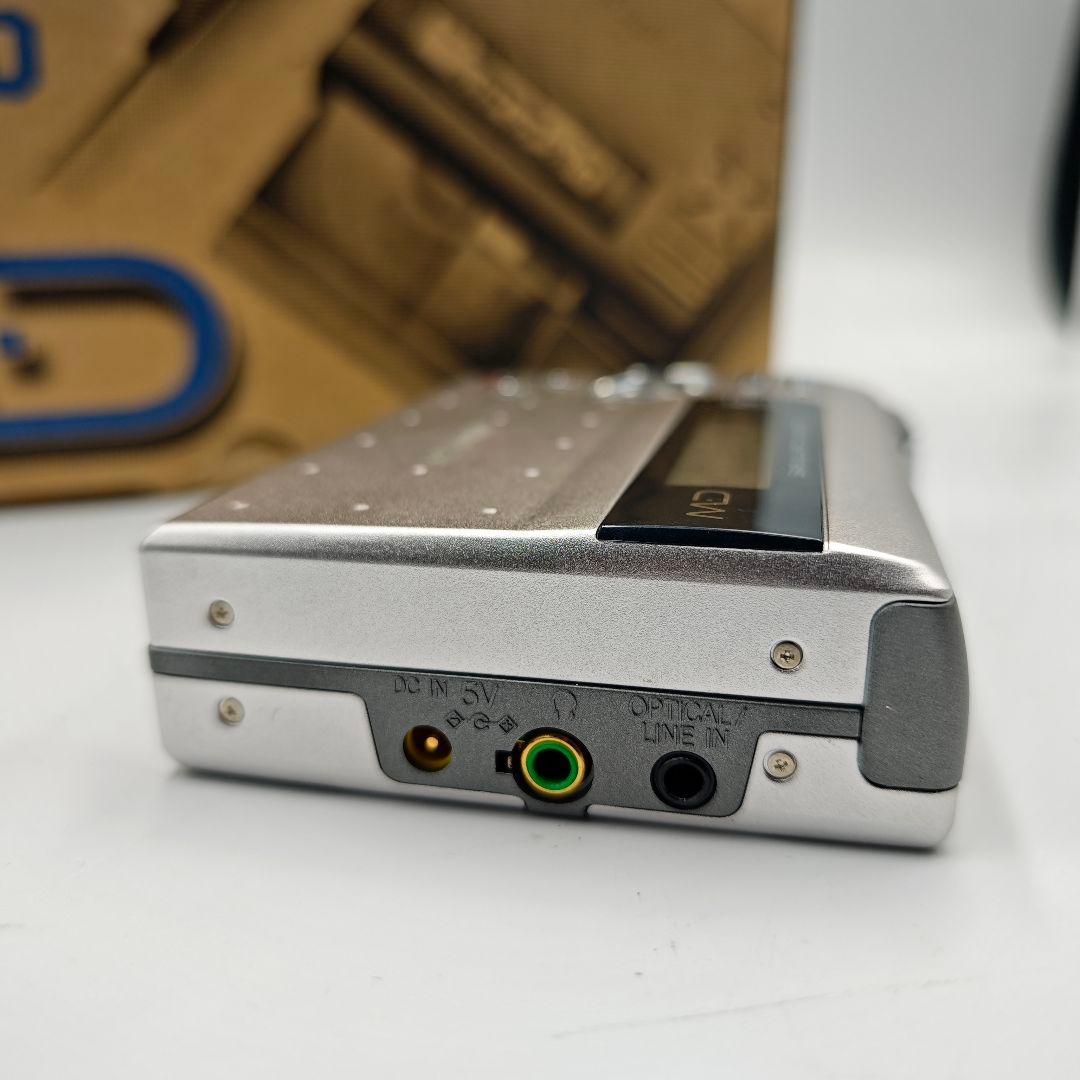 【極美品】 SHARP MD-MS200-S ポータブルMDプレーヤー シャープ