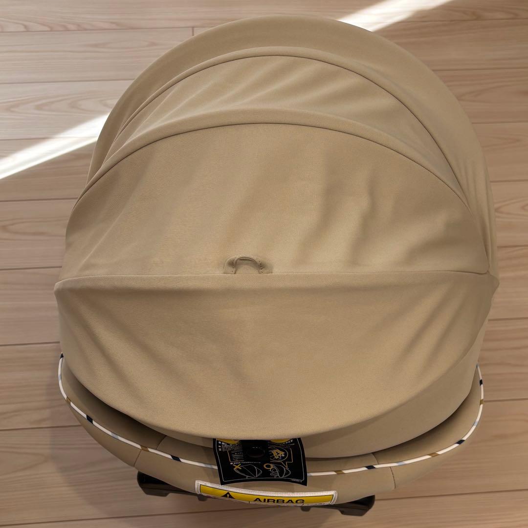 コンビ　チャイルドシート　ISOFIX 人気色ベージュ