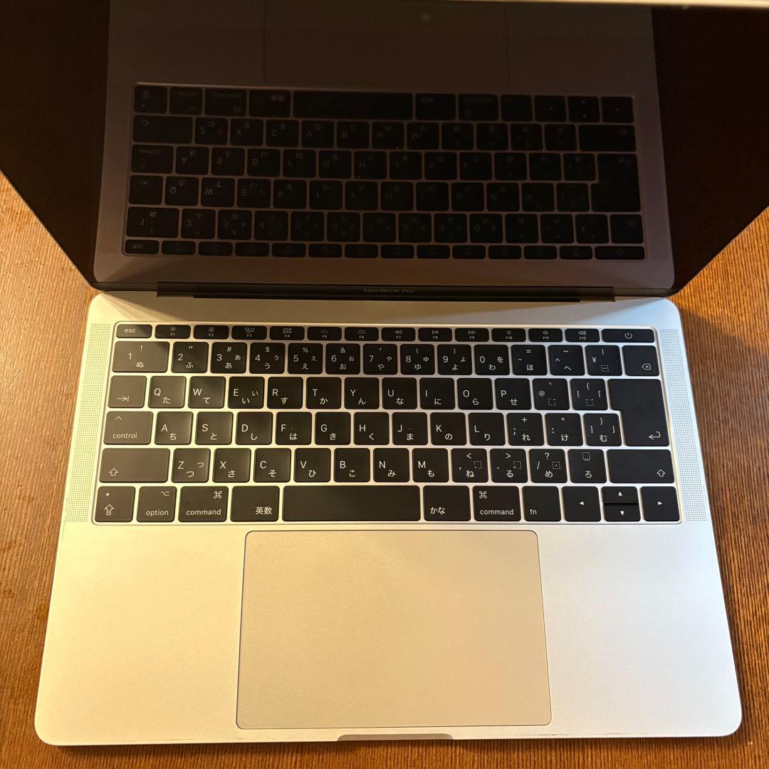 【ジャンク品】MacBook Pro 13 2017 トップケース新品交換済
