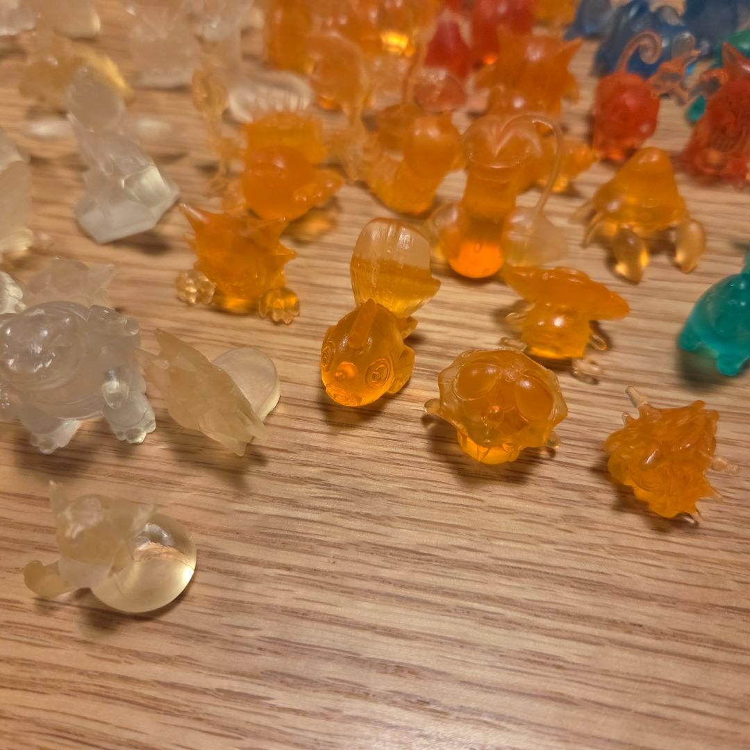 ポケモン　クリアフィギュア　約70匹　塩ビ　消しゴム