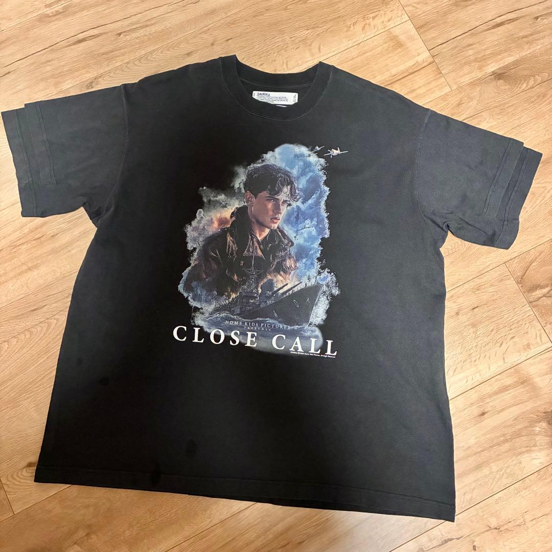 トップス DAIRIKU Movie \"CLOSE CALL\" Swtching Tee