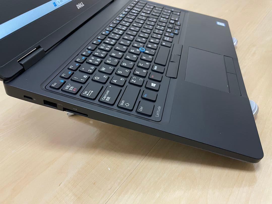 Windowsノート本体 Dell Latitude 5580 i5 8GB SSD 256GB
