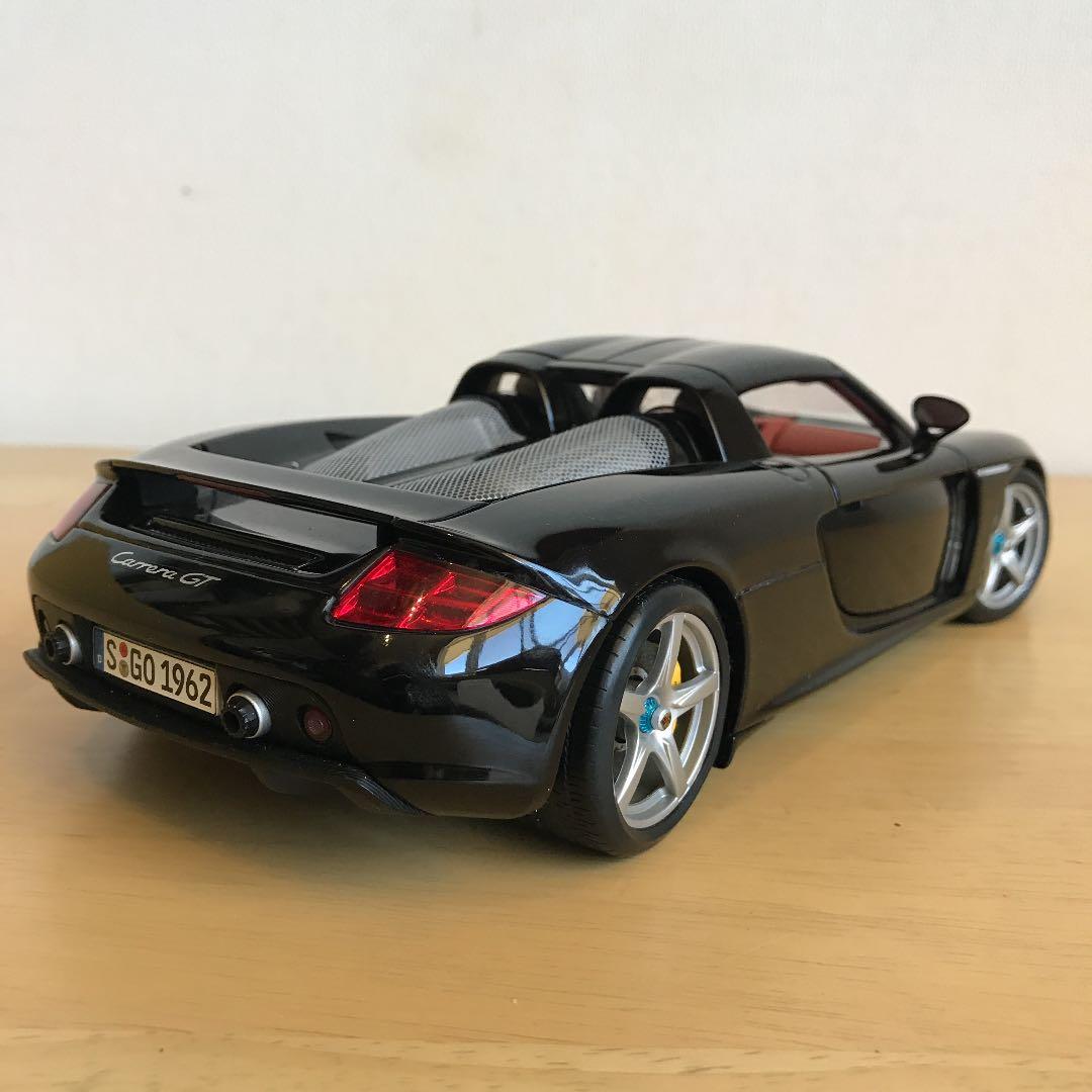 ポルシェカレラＧＴ　オートアートミレニアム1/18