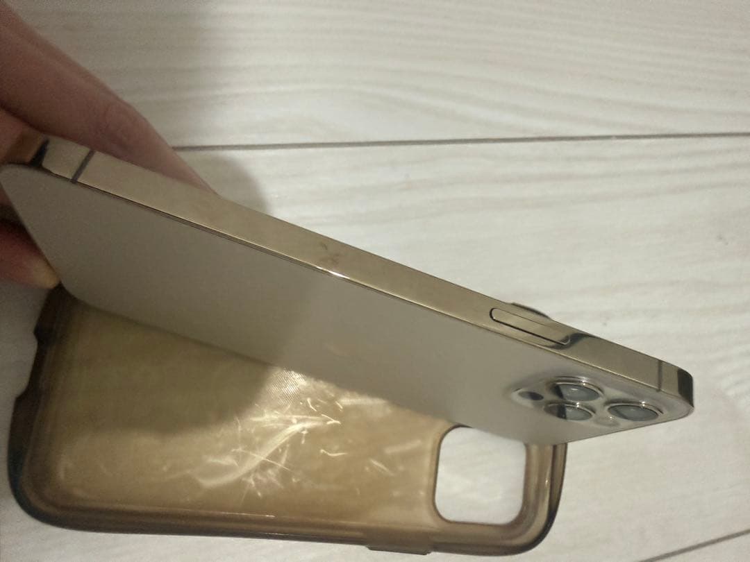 【美品】Apple iPhone 12 Pro 256GB ゴールド