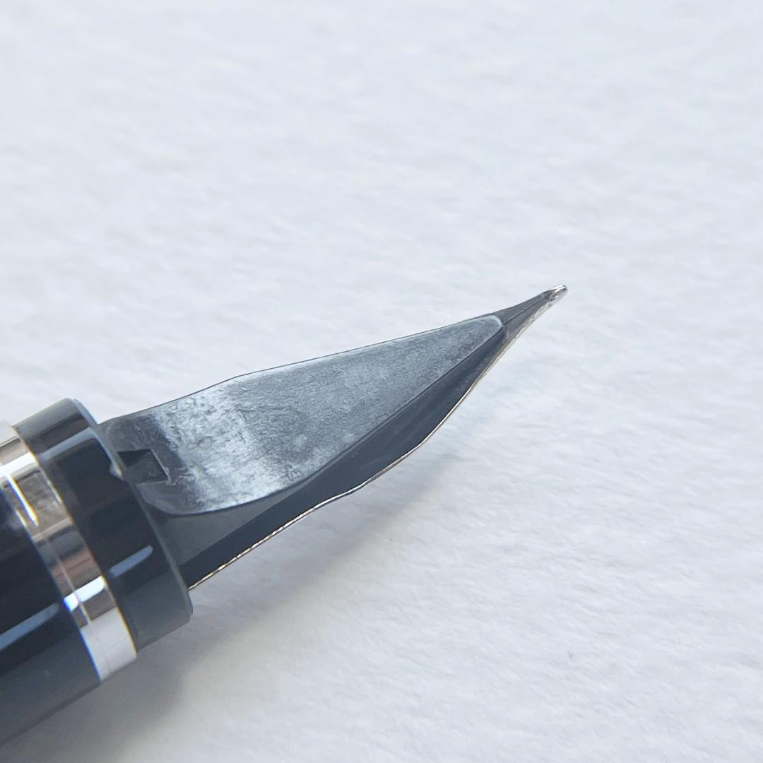 Pilot Elabo エラボ 万年筆 黒 SFペン先