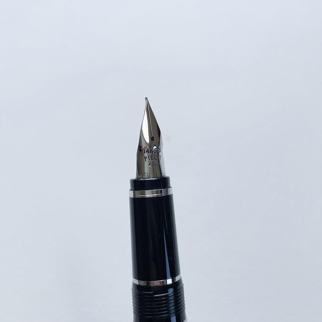 Pilot Elabo エラボ 万年筆 黒 SFペン先