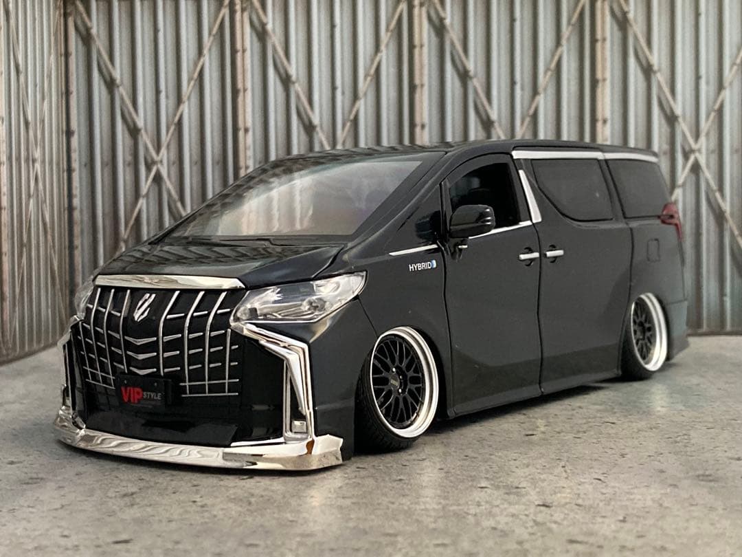 1/24 トヨタ アルファード（VIPカスタム品）