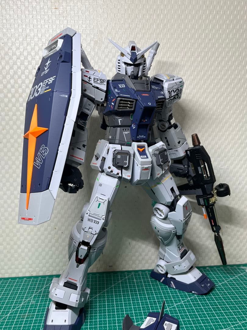 PG UNLEASHED 1/60 RX-78-2ガンダム G3塗装完成品