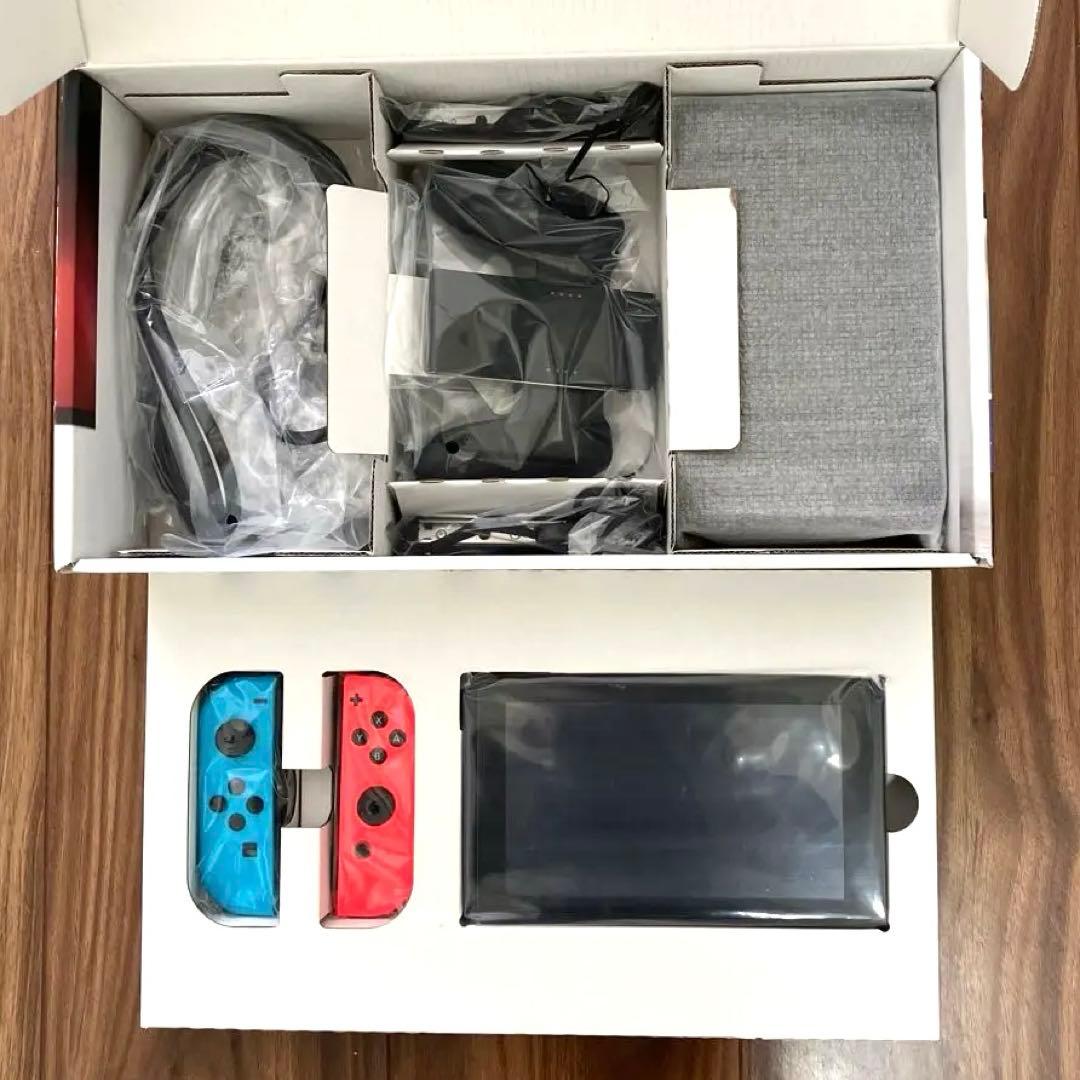 Nintendo Switch +保護シール２枚