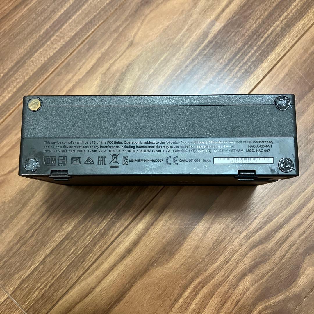 Nintendo Switch +保護シール２枚